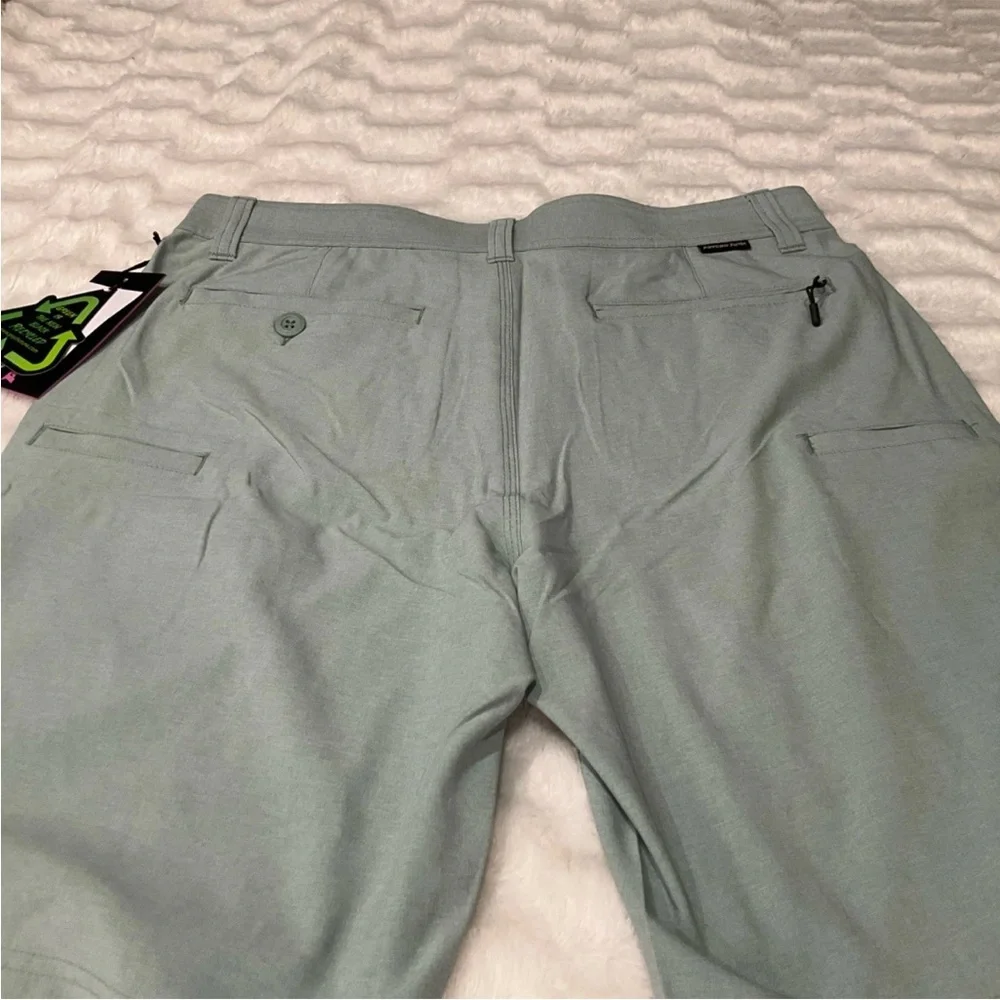 Psycho Tuna Men's Hybrid Fishing/Golf Shorts Iceberg Green Size 31‎